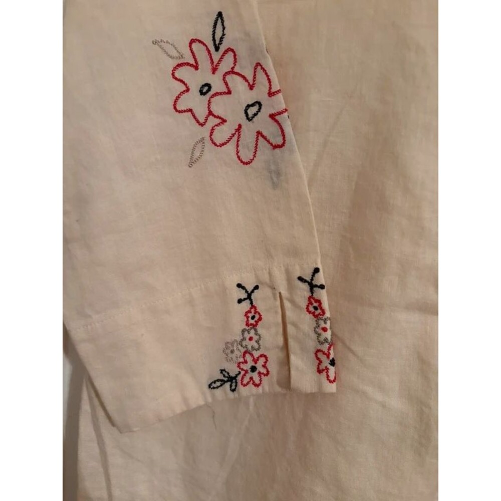 Flower embroidered women button down